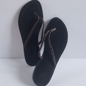 GAP Leather Flip Flop Sandals Brown Braided Strap